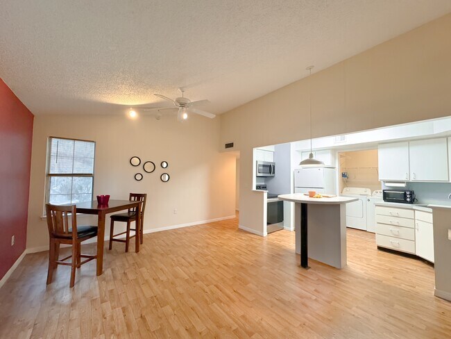 Foto del edificio - 2601 SW Archer Rd