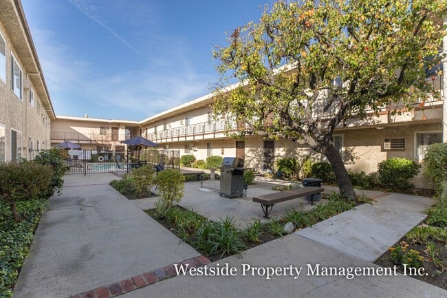 Building Photo - 6253 Lankershim Blvd