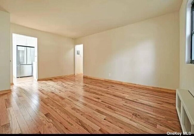 Foto del edificio - 137-42 68th Dr