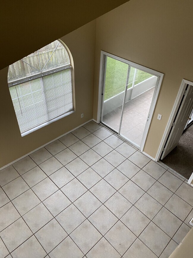 Foto del edificio - FOR RENT: Renovated 3BR / 2BA Two-Story Home Minutes from Regency