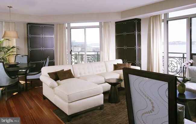 Building Photo - 155 Potomac Passage
