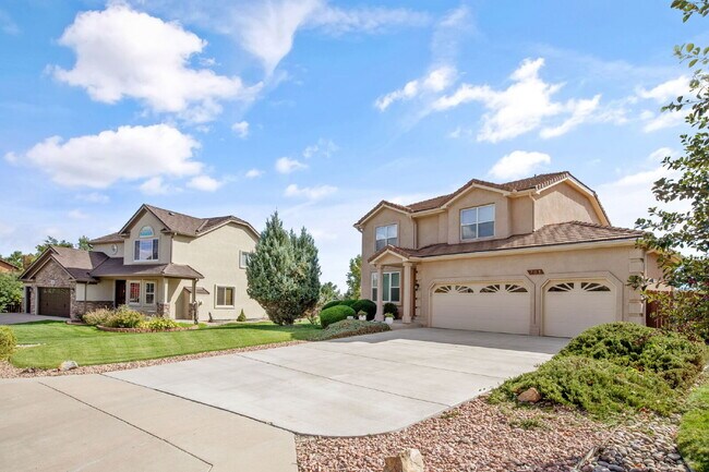 Foto del edificio - Stunning Cheyenne Mountain View Home Backi...