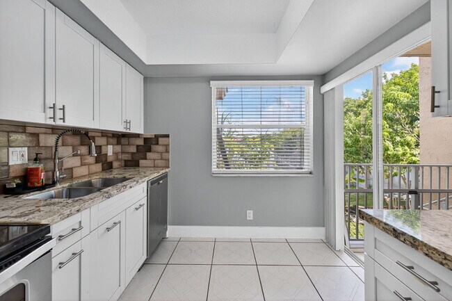 Foto del edificio - 3239 NW 44th St