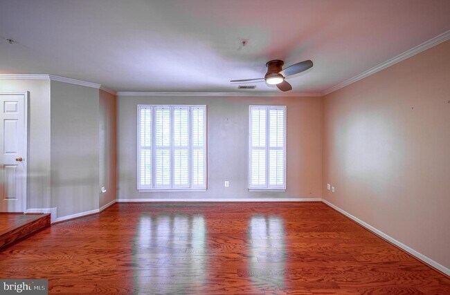 Building Photo - 729B Massey Ln