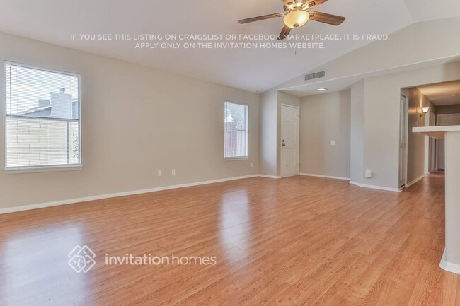 Building Photo - 464 N Orlando Cir