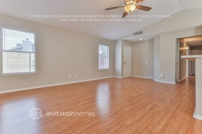 Foto del edificio - 464 N Orlando Cir