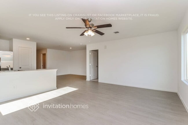 Building Photo - 16465 Blossom Grv Dr