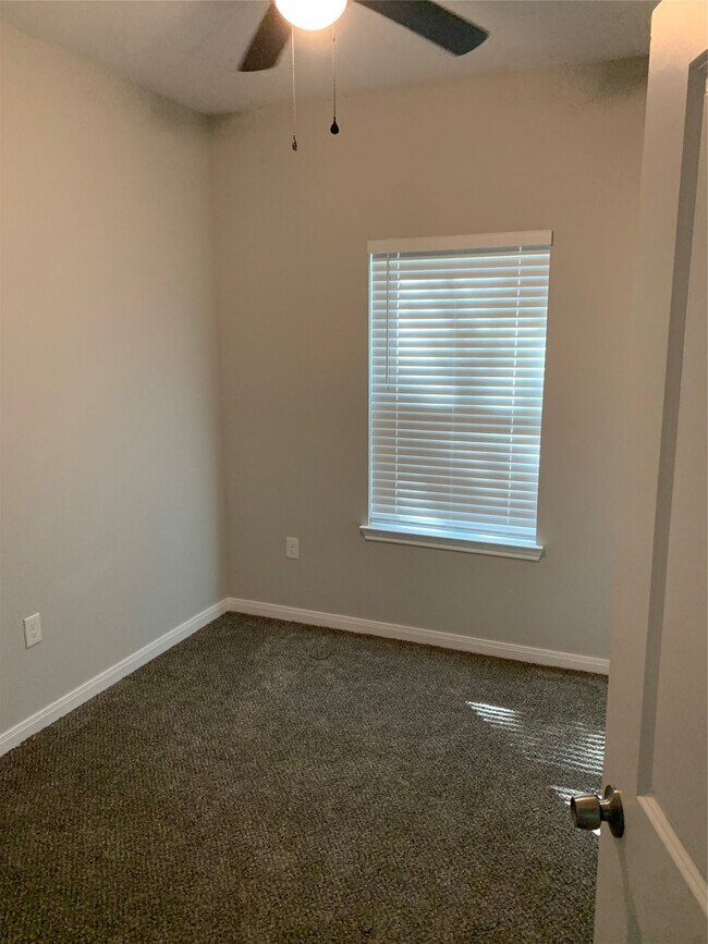 Foto del edificio - 15772 Aspen Dr