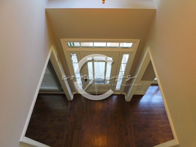 Building Photo - 3311 Hackmatack Dr NW