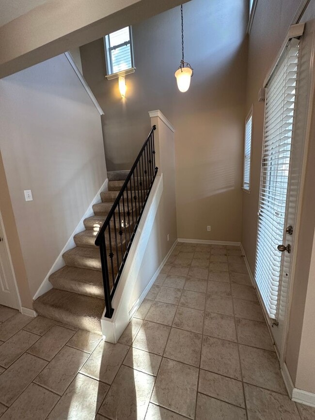 Building Photo - Spacious River Point Home Move In Ready! U...