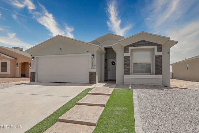 Building Photo - 13804 Flora Vista Ave