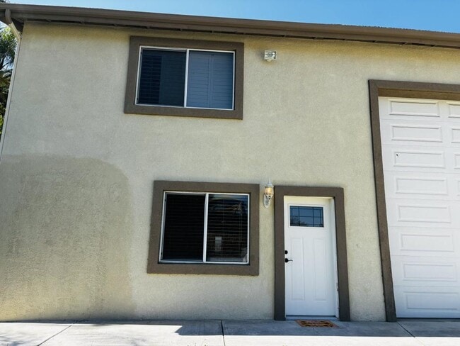Building Photo - 16875 Orangecrest Ct