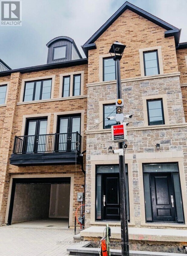Photo principale - 260-260 Eagle St