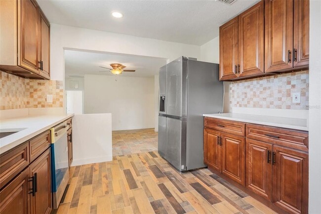 Foto del edificio - 13832 South Bay Lake Rd