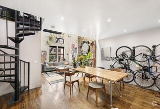 Building Photo - 416 W 23 St