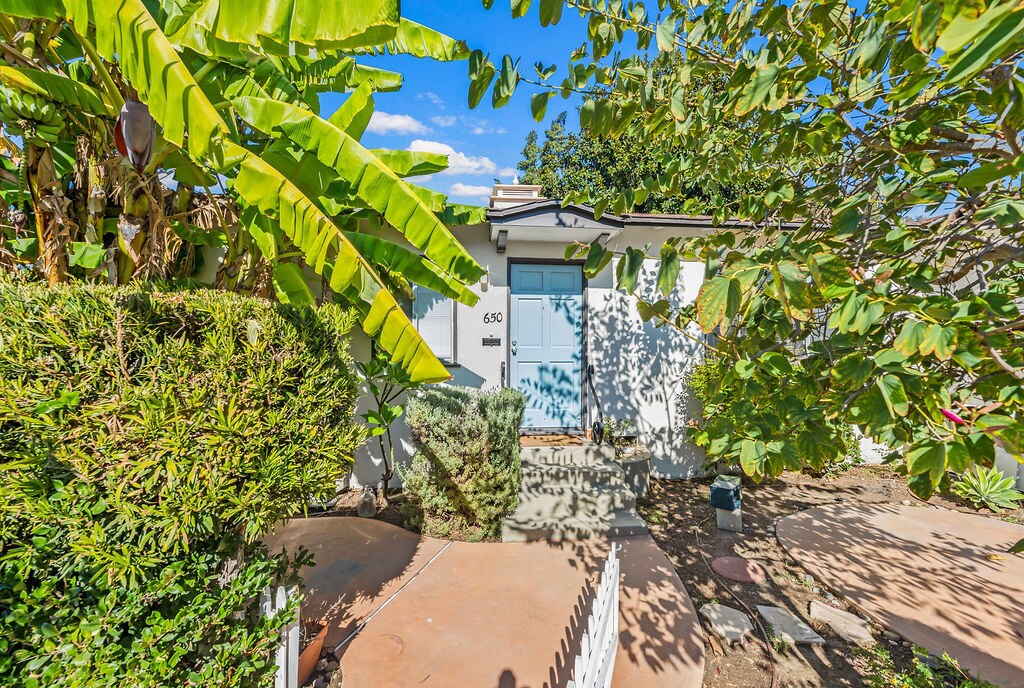 Primary Photo - 650 Park Ave
