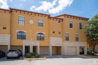 Building Photo - 6121 Metrowest Blvd