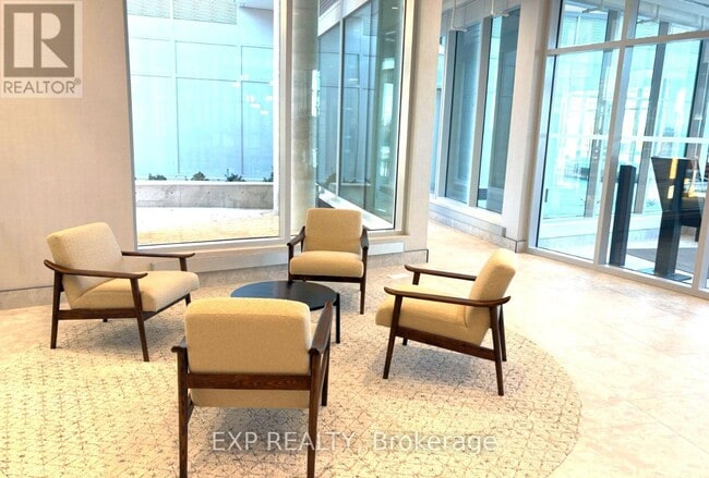 Photo du bâtiment - 20 All Nations Dr