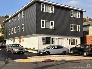 Building Photo - 1295 E Main St