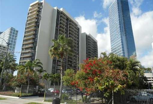 Foto principal - 1450 Brickell Bay Dr