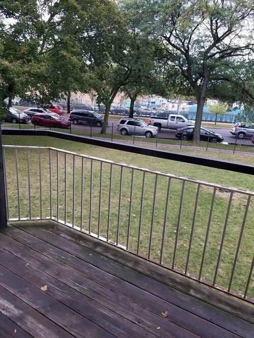 Foto del edificio - 6414 N Ridge Blvd