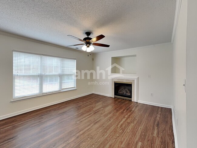 Foto del edificio - 108 Hampshire Dr