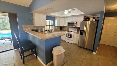 Building Photo - 1929 NE 2nd Terrace