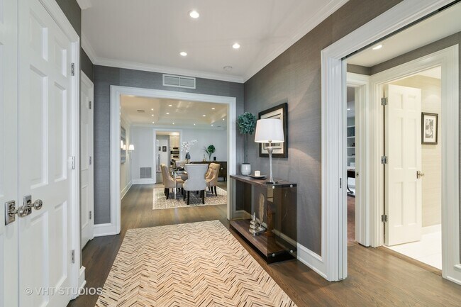Foto del edificio - 219 E Lake Shore Dr