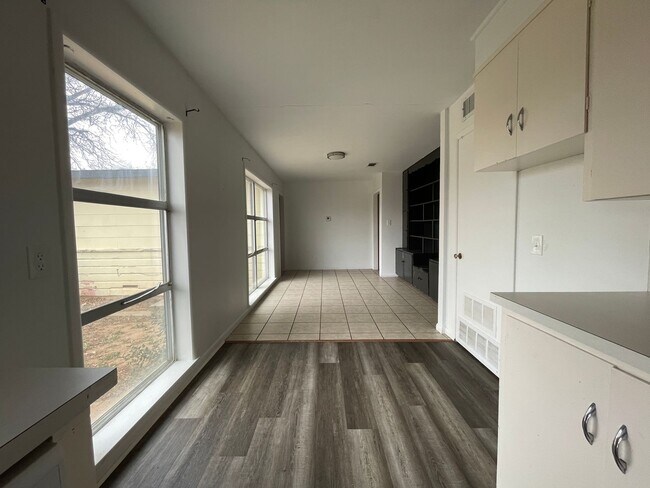 Foto del edificio - Texas-Style Charm and Comfort – 3-Bed, 2-Bath Rental in Snyder!