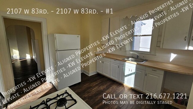 Building Photo - Spacious 3-bedroom, 1-bath apartment!