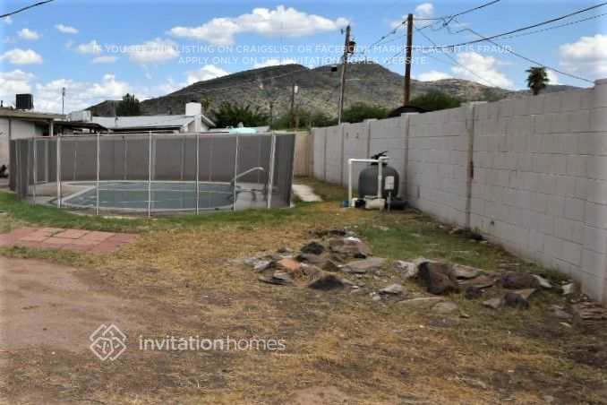 Building Photo - 2609 W Charter Oak Rd