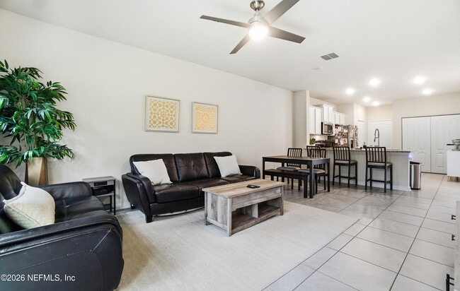 Building Photo - 78 Pasadena Dr