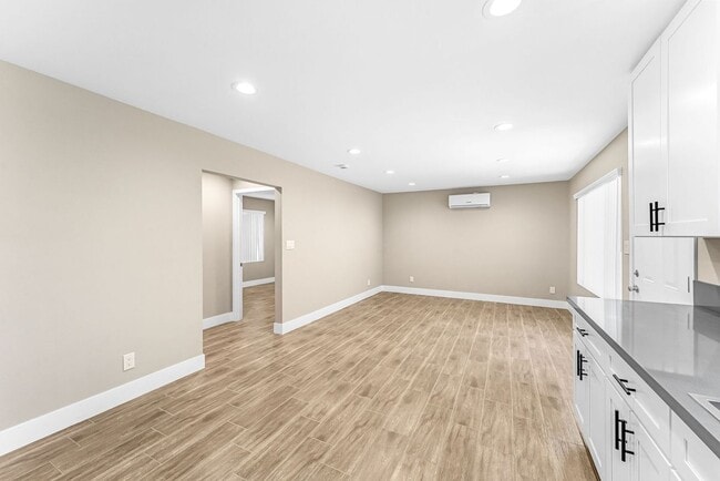 Foto del edificio - 2417 W Stanford St