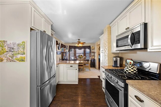 Building Photo - 136 Castleford Rd