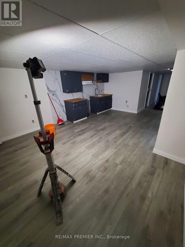 Building Photo - 177 Isabella Dr