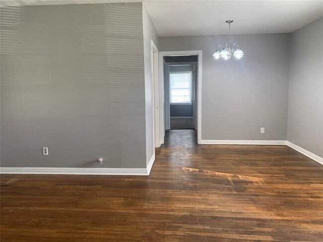 Building Photo - 5011 Balkin St