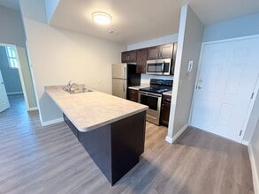 Building Photo - 40 Grant St