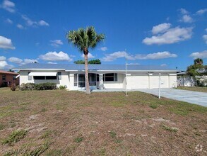 Building Photo - 218 Lake Dr