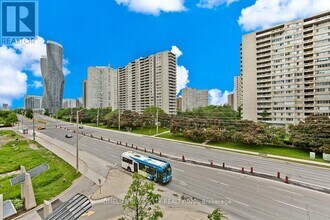 Building Photo - 1 Elm Dr W