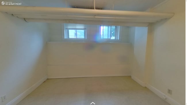 Building Photo - 86 Maple St