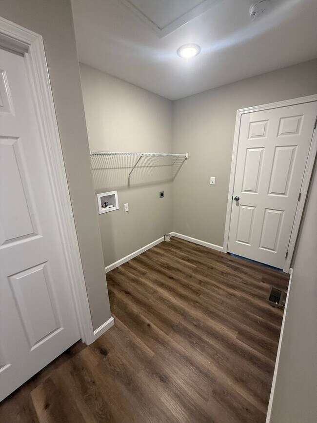 Foto del edificio - 2 Bedroom 1.5 Bathroom Townhouse in Jackson, MO