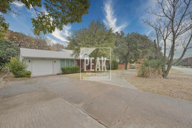 Building Photo - Charming Rental Home Near TCU Nation: Gara...