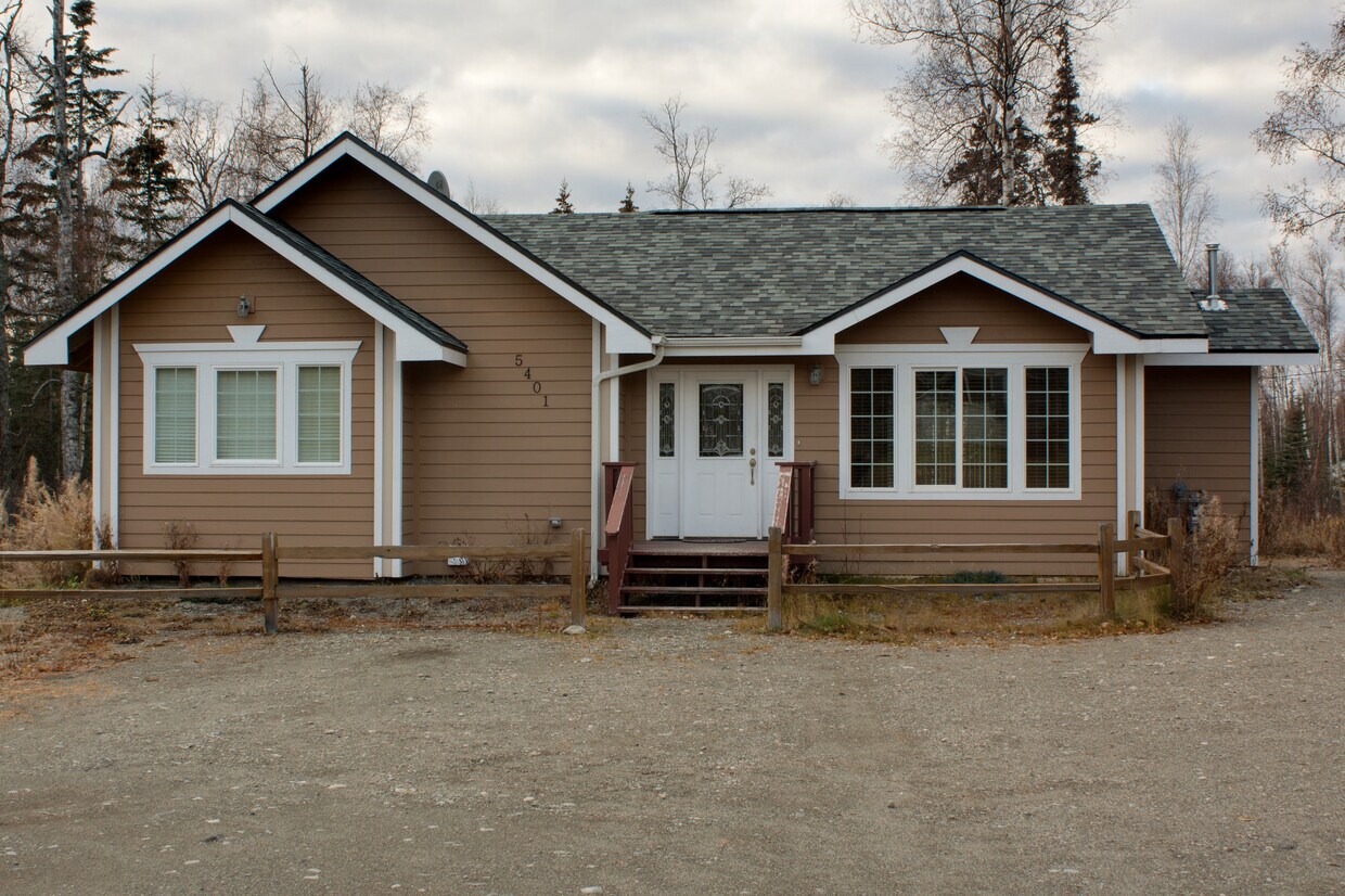 Primary Photo - 5401 W. Limberlost Ave