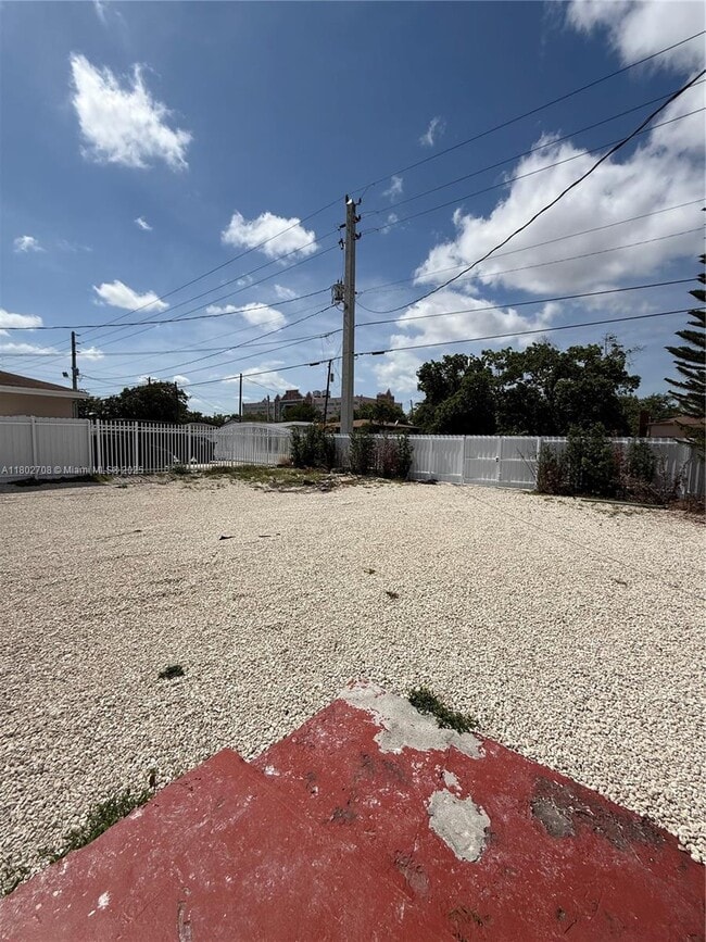 Building Photo - 2460 NW 61st St