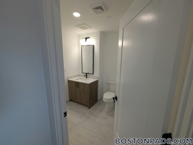 Building Photo - 199 Gardner St