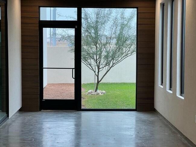 Foto del edificio - 202 Deer Path Lp