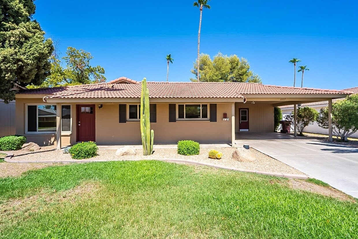 South Scottsdale with Views of Camelback! - South Scottsdale with Views of Camelback!