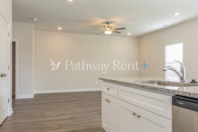 Building Photo - 3314 Quintana Dr