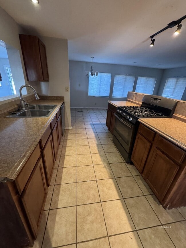 Foto del edificio - 486 S 200 E