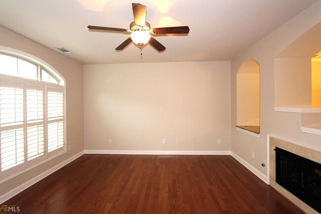 Foto del edificio - 7280 Glisten Ave NE